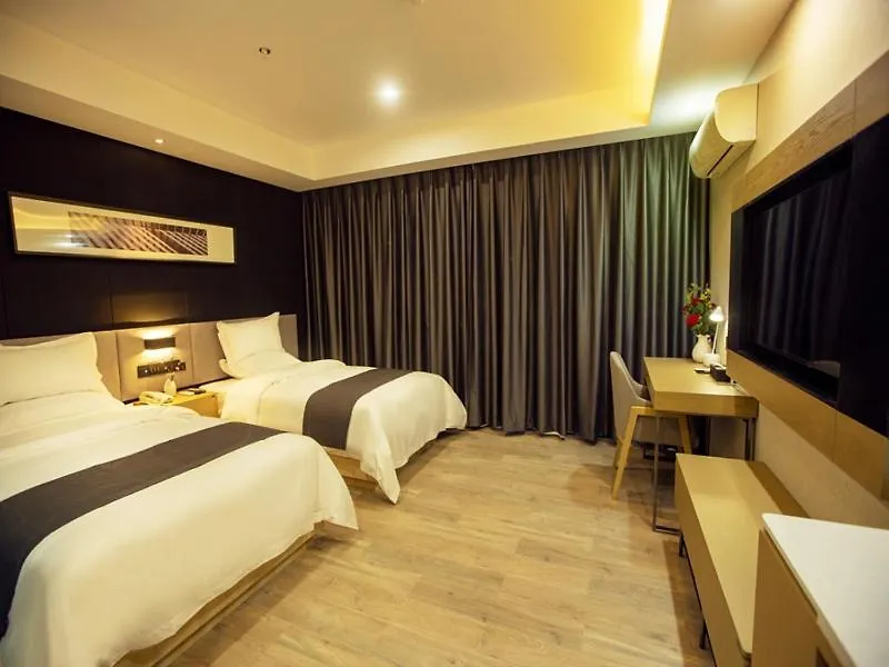Up And In Henan Zhengzhou Economic Development Zone No.5 Street Hotel